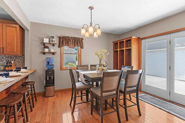 619 TAYLOR STREET, Little Chute, WI 54140
