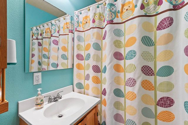 619 TAYLOR STREET, Little Chute, WI 54140