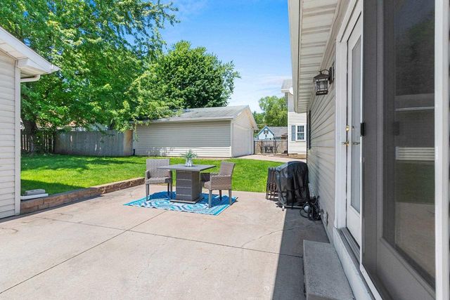 619 TAYLOR STREET, Little Chute, WI 54140