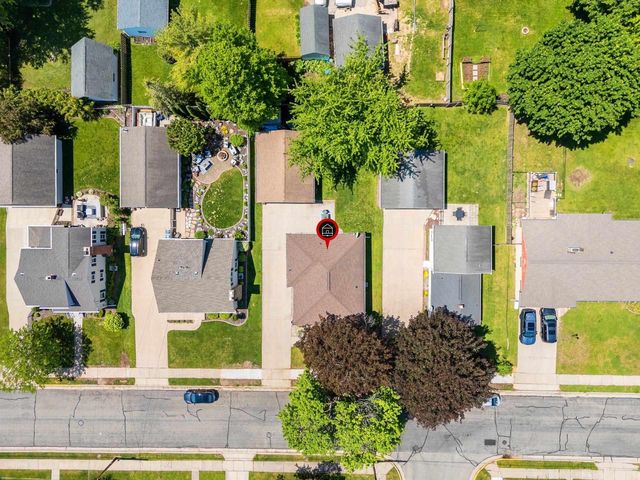 619 TAYLOR STREET, Little Chute, WI 54140