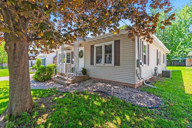 619 TAYLOR STREET, Little Chute, WI 54140