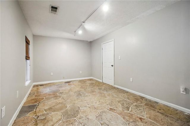 455 Barrington Drive W, Roswell, GA 30076