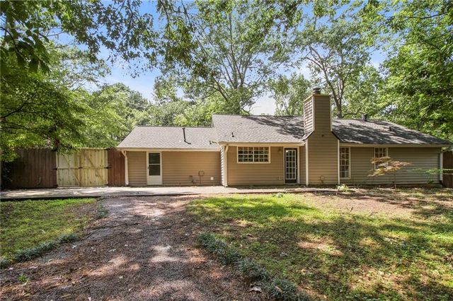 455 Barrington Drive W, Roswell, GA 30076