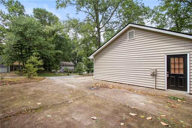 455 Barrington Drive W, Roswell, GA 30076