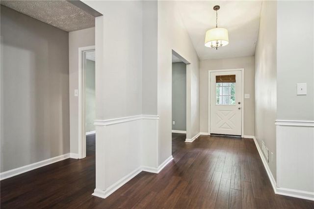 455 Barrington Drive W, Roswell, GA 30076