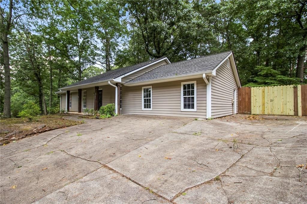 455 Barrington Drive W, Roswell, GA 30076
