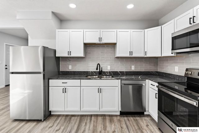 2506 N 66 Avenue, Omaha, NE 68104