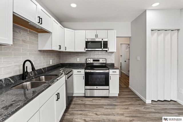2506 N 66 Avenue, Omaha, NE 68104