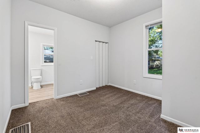 2506 N 66 Avenue, Omaha, NE 68104