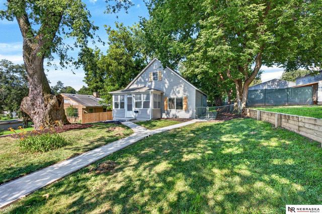 2506 N 66 Avenue, Omaha, NE 68104