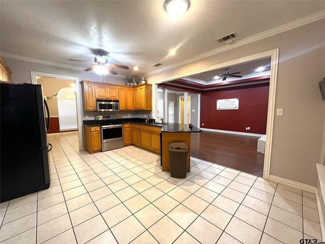 337 CR 4719, Cumby, TX 75433