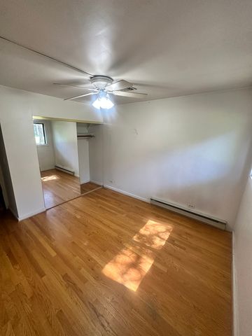 50 Oak Hill Colony 7, Fox Lake, IL 60020