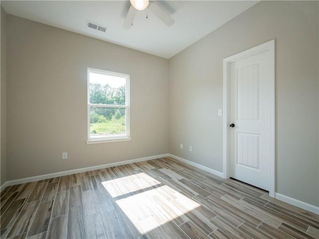 1305 NE White Oaks Lane, Oak Grove, MO 64075