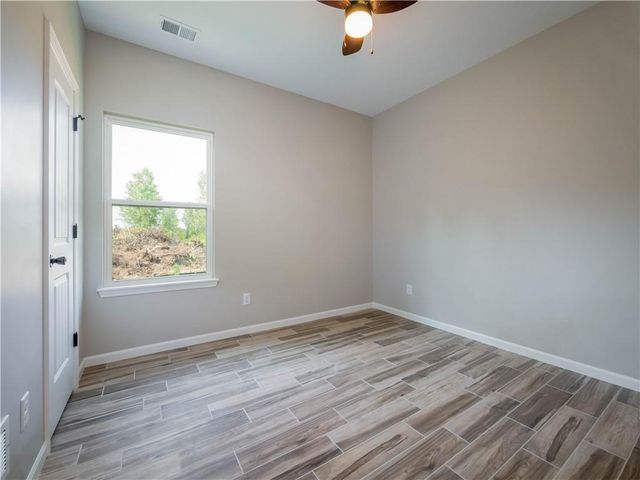 1305 NE White Oaks Lane, Oak Grove, MO 64075