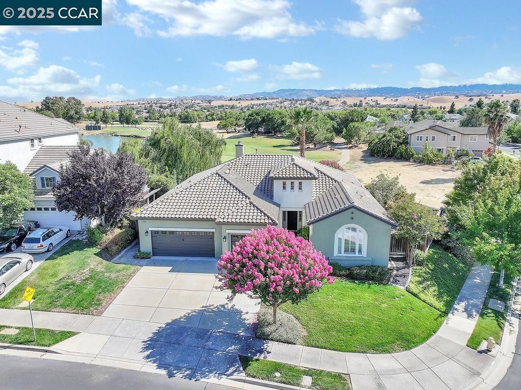2560 Risebridge Ct, Brentwood, CA 94513