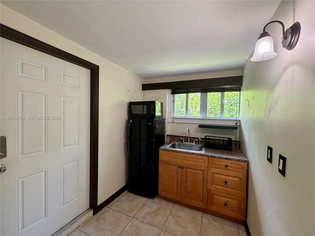 1309 S 23rd Avenue, Hollywood, FL 33020