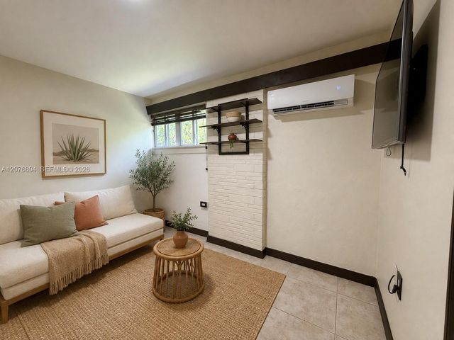 1309 S 23rd Avenue, Hollywood, FL 33020