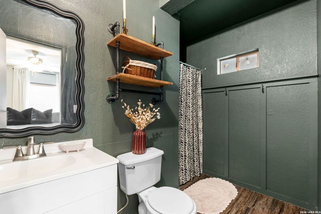 1214 London St, Castroville, TX 78009