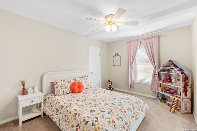 1214 London St, Castroville, TX 78009