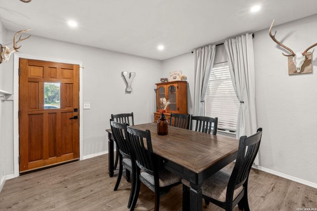 1214 London St, Castroville, TX 78009