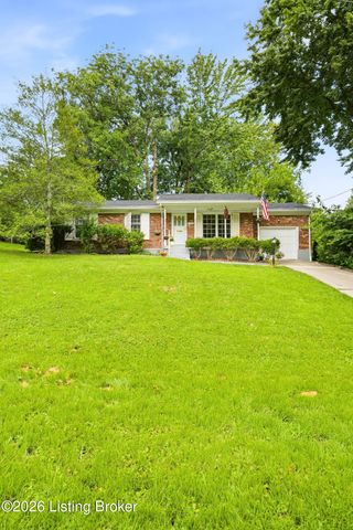 7404 Royalwood Dr, Louisville, KY 40214
