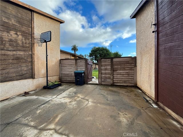 107 E Baseline Road, San Dimas, CA 91773