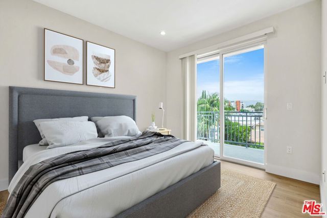 11042 La Maida Street 202, North Hollywood (los Angeles), CA 91601