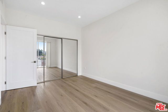 11042 La Maida Street 202, North Hollywood (los Angeles), CA 91601