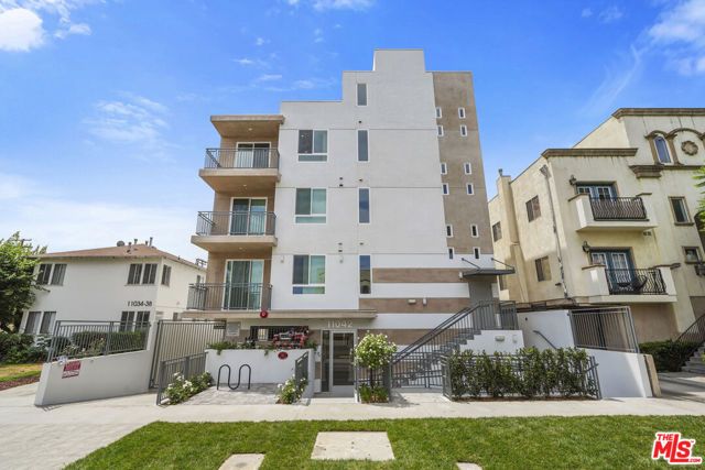 11042 La Maida Street 202, North Hollywood (los Angeles), CA 91601