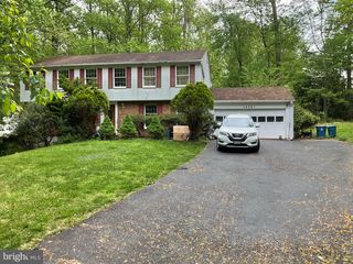 12321 FOLKSTONE DR, Herndon, VA 20171