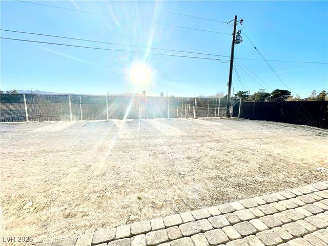 1760 Ironside Street, Pahrump, NV 89048