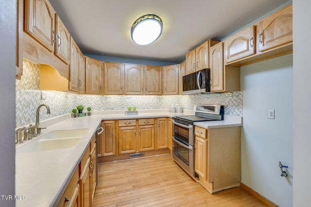 355 Huckleberry Road, Bluff City, TN 37618