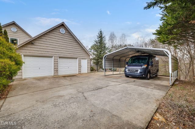 355 Huckleberry Road, Bluff City, TN 37618