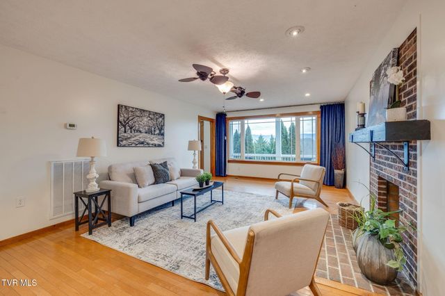 355 Huckleberry Road, Bluff City, TN 37618