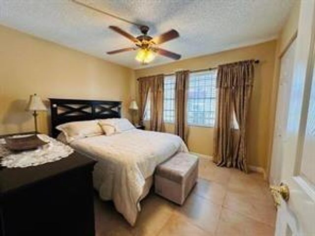 3099 NW 48th Avenue 253, Lauderdale Lakes, FL 33313