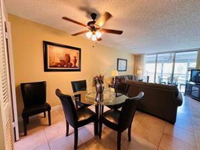 3099 NW 48th Avenue 253, Lauderdale Lakes, FL 33313