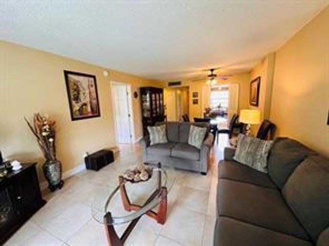 3099 NW 48th Avenue 253, Lauderdale Lakes, FL 33313