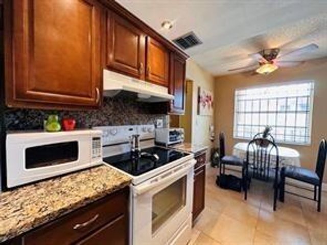 3099 NW 48th Avenue 253, Lauderdale Lakes, FL 33313