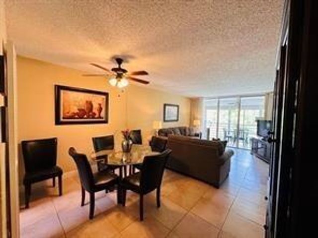 3099 NW 48th Avenue 253, Lauderdale Lakes, FL 33313