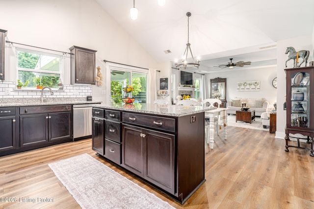 4806 Deer Creek Pl, Smithfield, KY 40068