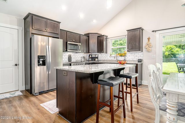 4806 Deer Creek Pl, Smithfield, KY 40068