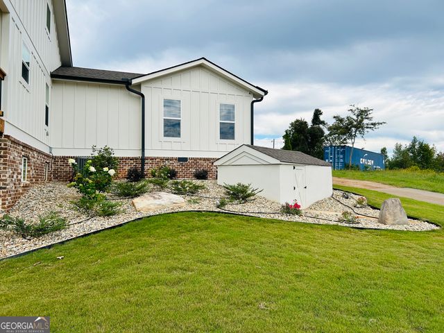 425 Smokey Road, Newnan, GA 30263