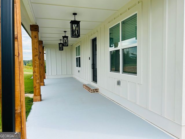 425 Smokey Road, Newnan, GA 30263