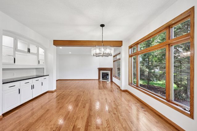 10175 Powers Lake Trail, Woodbury, MN 55129