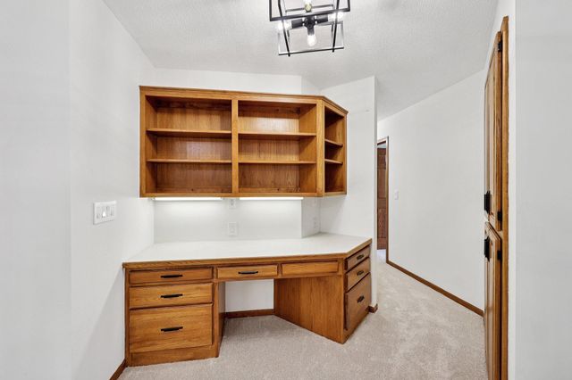 10175 Powers Lake Trail, Woodbury, MN 55129