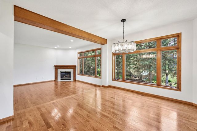 10175 Powers Lake Trail, Woodbury, MN 55129
