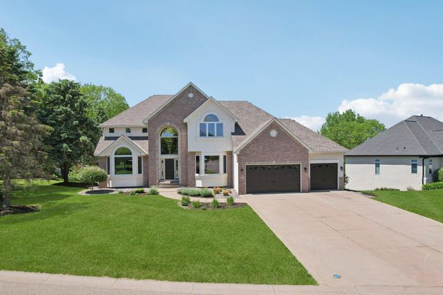 10175 Powers Lake Trail, Woodbury, MN 55129
