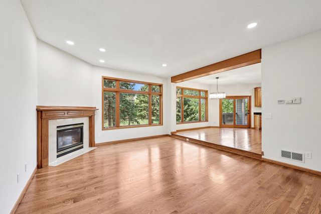 10175 Powers Lake Trail, Woodbury, MN 55129