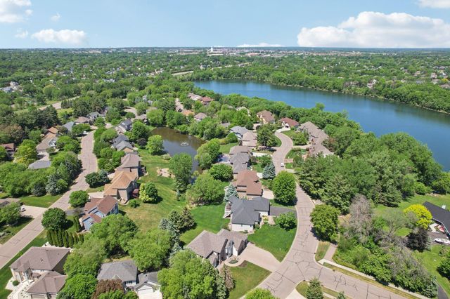 10175 Powers Lake Trail, Woodbury, MN 55129