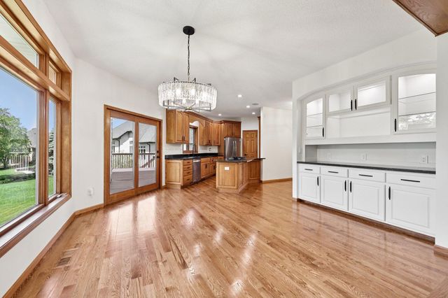 10175 Powers Lake Trail, Woodbury, MN 55129